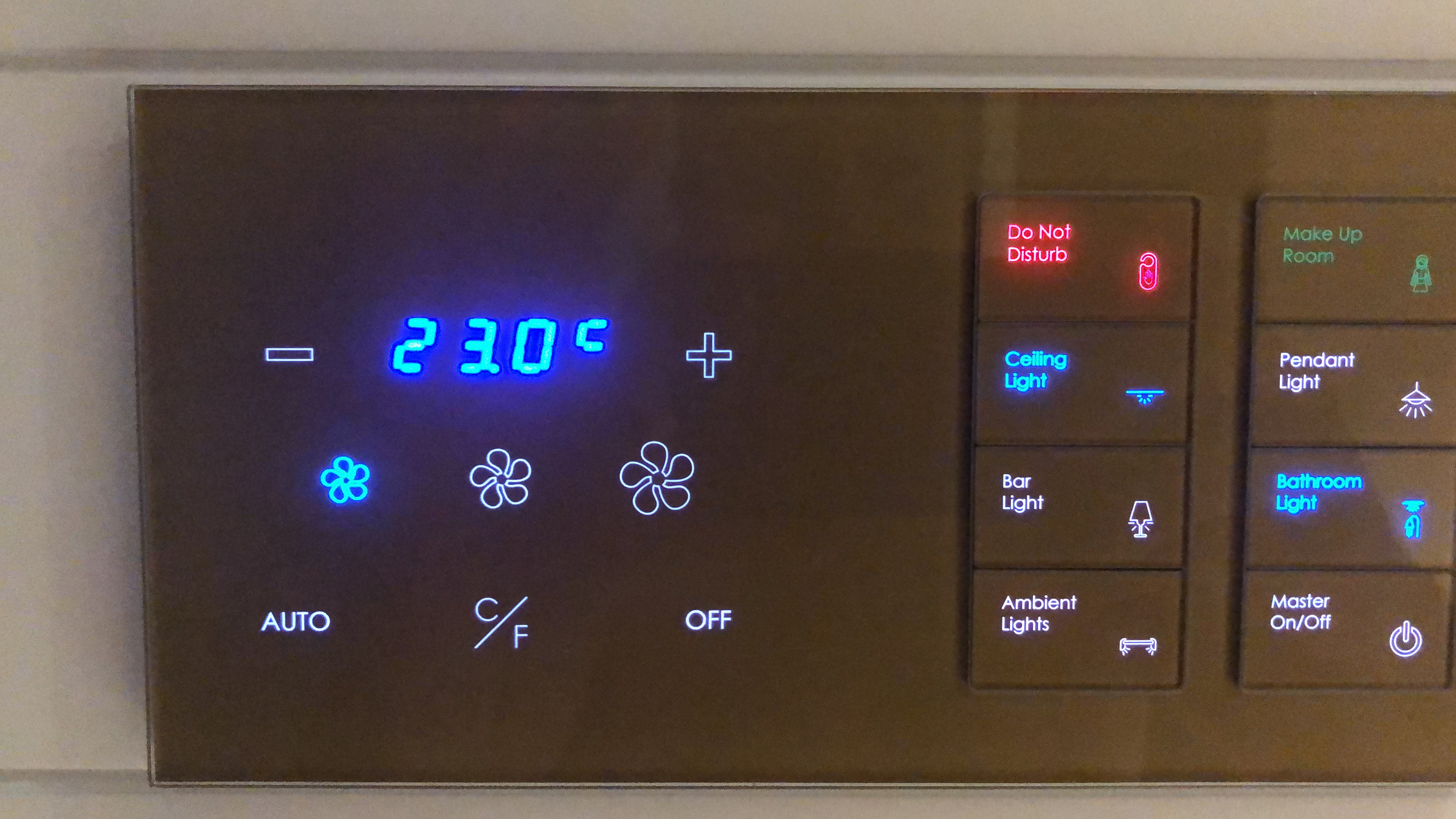 Oda Kontrol Paneli - Termostat ve Işıklar