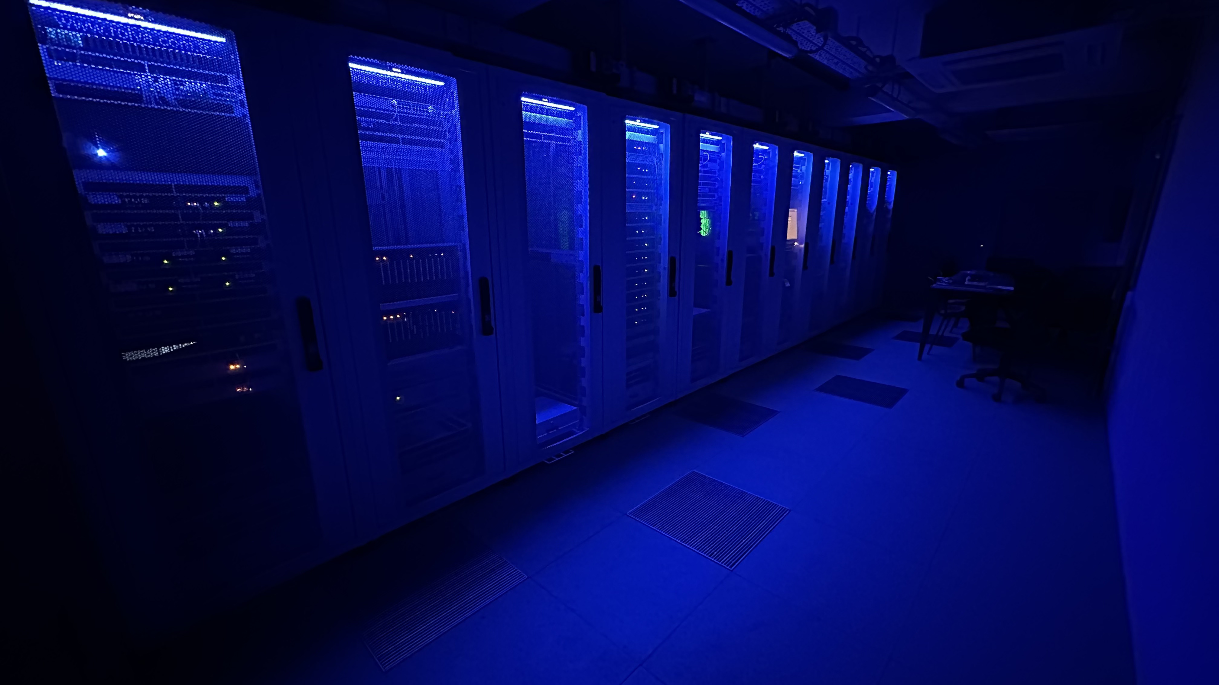 ROLVA Datacenter Art
